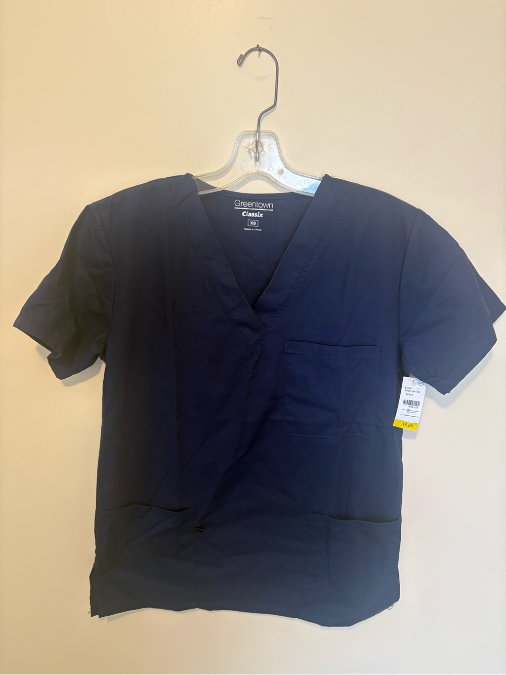 New With Tags Women’s Navy V-Neck Scrub /Nurse Uniform Top Size XS